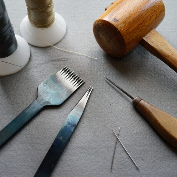 革小物の製作過程＜組み立て③縫製＞